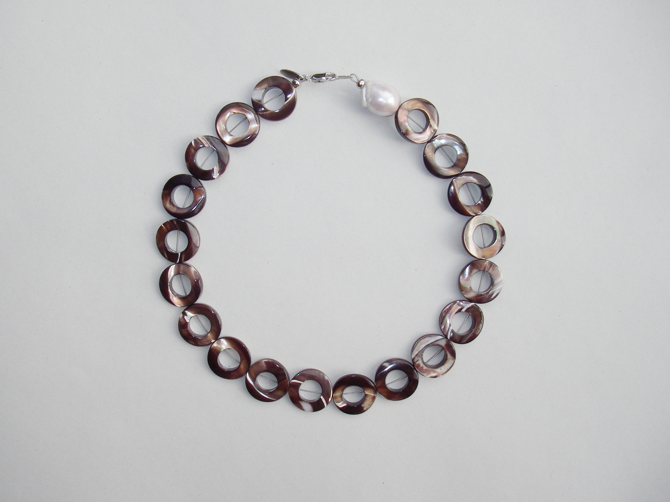 WAWA NECKLACE, CIRCLE